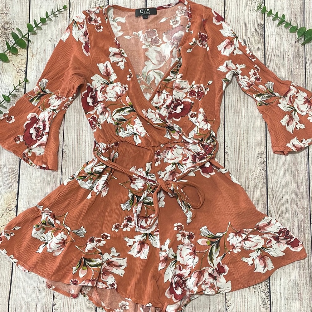 🌸Clearance! 🌸 Floral Rustic Color 3/4 Bell Sleeve Bohemian Romper Size S